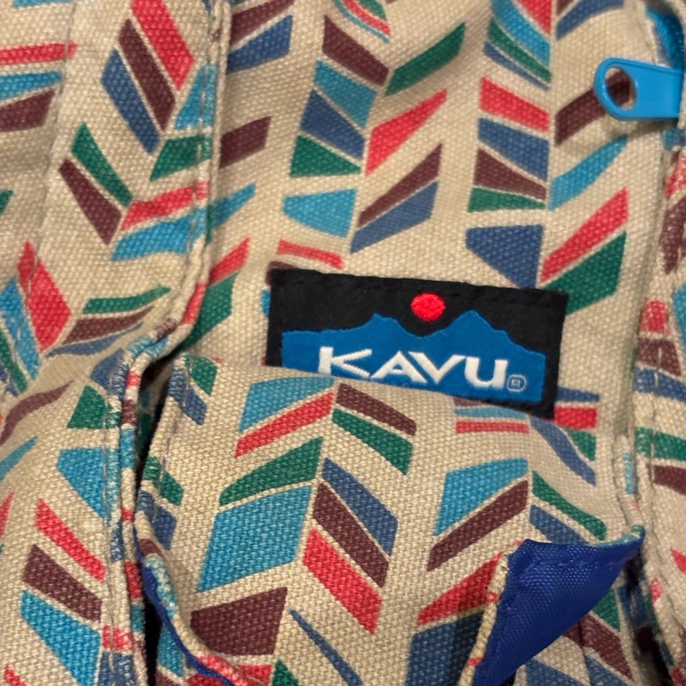 Kavu Sling Rope Bag Limited Edition Geometric Multicolor Pattern - Picture 3 of 4